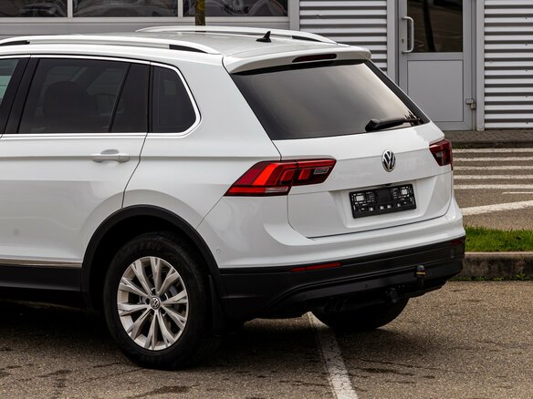 2017 Volkswagen Tiguan II, белый, 1995000 рублей - вид 9