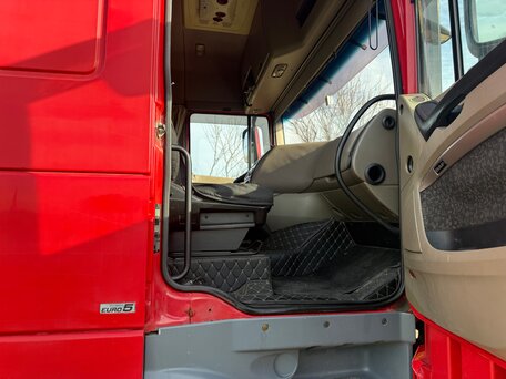 2009 DAF XF 105, красный, 4200000 рублей, вид 3
