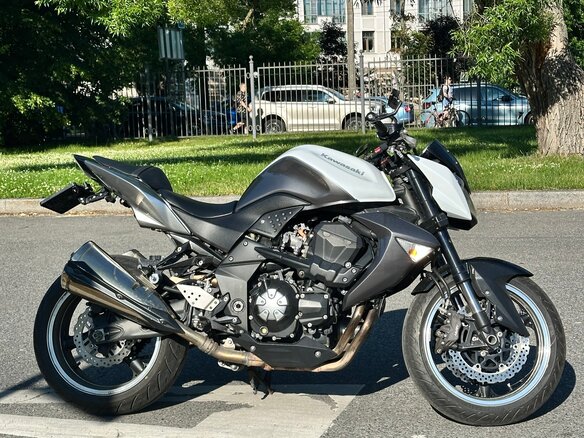 2008 Kawasaki Z 1000, белый, 530000 рублей