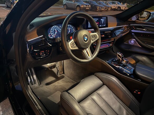 2019 BMW M5 VI (F90), чёрный, 6299999 рублей - вид 33