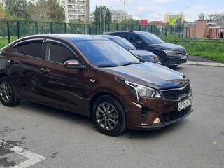 2022 Kia Rio IV Рестайлинг, коричневый, 1800000 рублей, вид 1