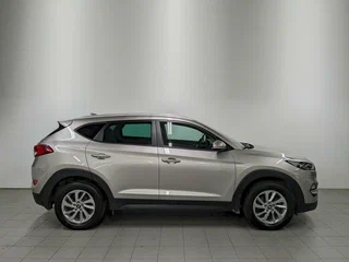 2016 Hyundai Tucson III, бежевый, 2150000 рублей, вид 4