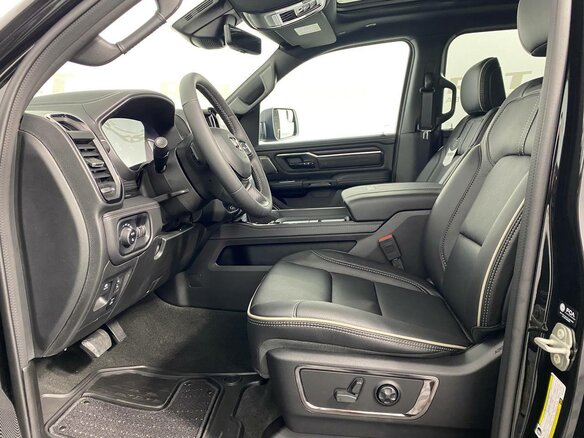 2023 Ram 1500 Crew Cab V, чёрный - вид 8