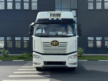 2023 FAW J6 CA4180, белый, 5400000 рублей, вид 2