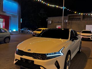 2020 Kia K5 III, белый, 2250000 рублей, вид 3
