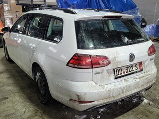 2020 Volkswagen Golf TGI BlueMotion VII Рестайлинг, белый, 1990000 рублей, вид 3