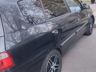 2005 Kia Carens I (RS) Рестайлинг, чёрный, 550000 рублей, вид 2