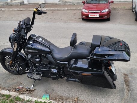 2019 Harley-Davidson Road King, чёрный, 1900000 рублей, вид 4