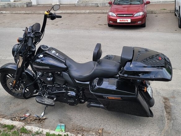 2019 Harley-Davidson Road King, чёрный, 1900000 рублей - вид 3