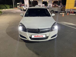 2012 Opel Astra H Рестайлинг, белый, 590000 рублей, вид 2