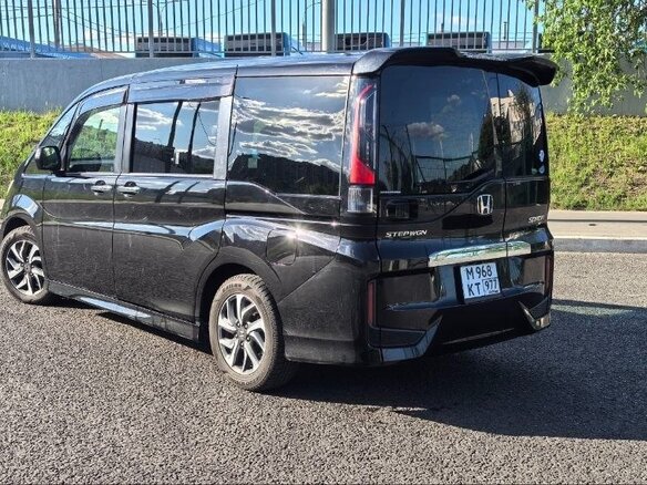 2016 Honda Stepwgn Spada V, чёрный, 1690000 рублей - вид 2