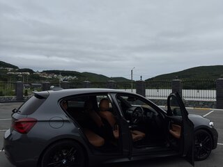 2017 BMW 1 серии 118i II (F20/F21) Рестайлинг 2, серый, 1500000 рублей, вид 3