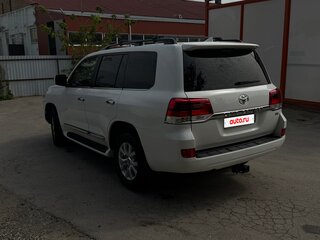 2015 Toyota Land Cruiser 200 Series Рестайлинг 2, белый, 5999000 рублей, вид 4