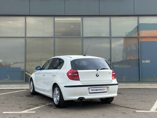 2009 BMW 1 серии 116i I (E81/E82/E87/E88) Рестайлинг, белый, 600000 рублей, вид 5