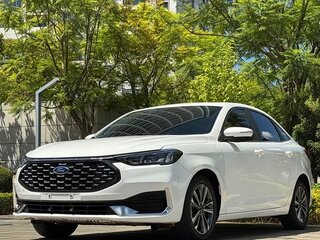 2022 Ford Escort VI Рестайлинг 2, белый, 910000 рублей, вид 1
