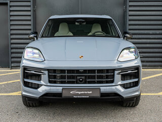 2026 Porsche Cayenne III Рестайлинг, серый, 19790000 рублей, вид 4