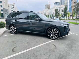 2023 BMW X7 M60i I (G07) Рестайлинг, серый, 14650000 рублей, вид 5