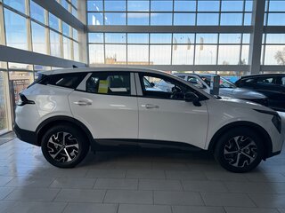 2026 Kia Sportage V Рестайлинг, белый, 3600000 рублей, вид 5