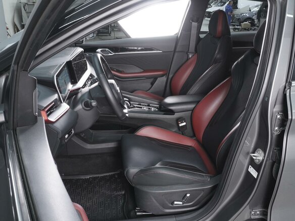 2024 Geely Coolray I Рестайлинг, серый, 2099000 рублей - вид 9