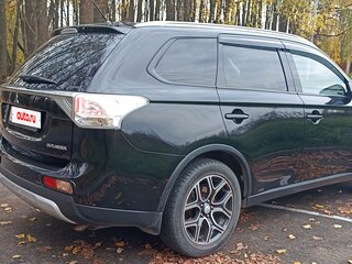 2014 Mitsubishi Outlander III, чёрный, 1430000 рублей, вид 5