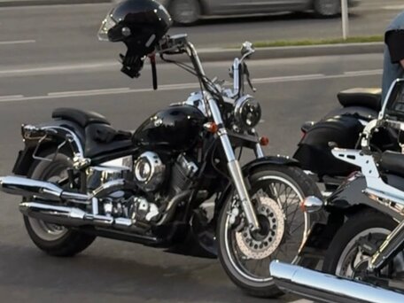 1996 Yamaha XVS400 Drag Star, чёрный, 425000 рублей, вид 1