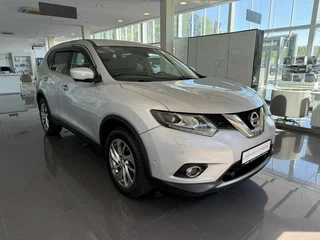 2017 Nissan X-Trail III, серебристый, 1669000 рублей, вид 3