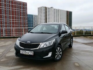 2015 Kia Rio 6-speed III, чёрный, 840000 рублей, вид 1