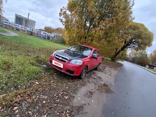 2008 Chevrolet Aveo I Рестайлинг, красный, 135000 рублей, вид 2