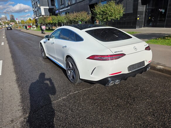 2022 Mercedes-Benz AMG GT 4-Door Coupe 43 I, белый, 10900000 рублей - вид 4