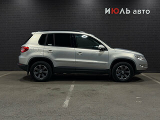 2010 Volkswagen Tiguan I, серебристый, 1090000 рублей, вид 4