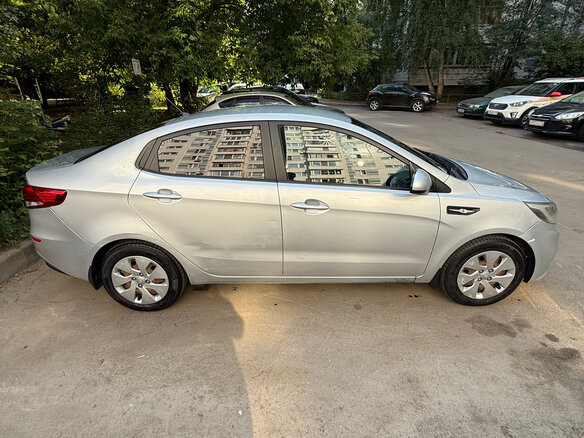 2015 Kia Rio III Рестайлинг, серый - вид 7