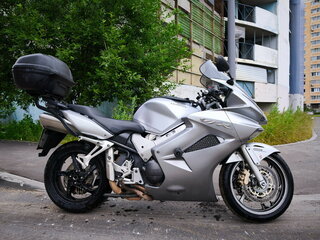 2006 Honda VFR 800, серебристый, 430000 рублей, вид 3
