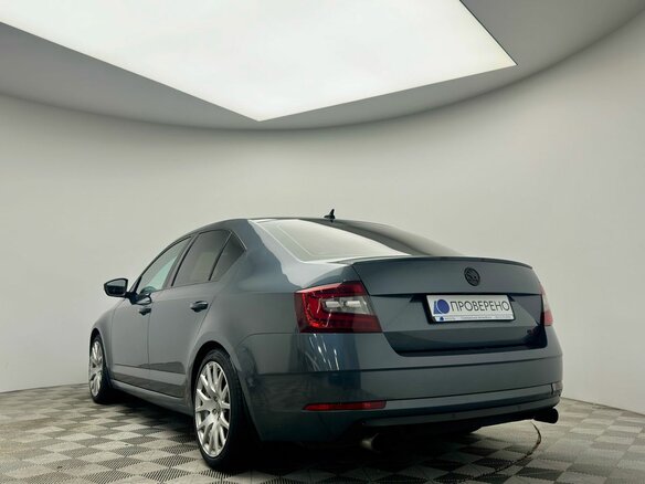 2017 Skoda Octavia III (A7) Рестайлинг, серый, 1795000 рублей - вид 4