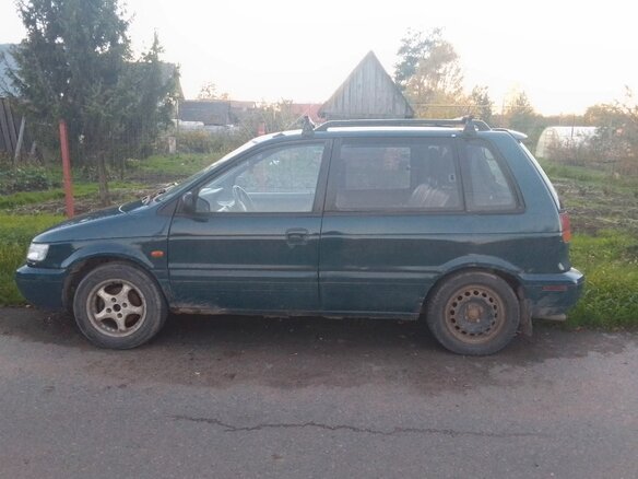 1995 Mitsubishi Space Runner I, зелёный, 50000 рублей - вид 3