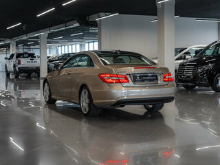 2012 Mercedes-Benz E-Класс 200 7G-Tronic IV (W212, S212, C207), бежевый, 1520000 рублей, вид 5