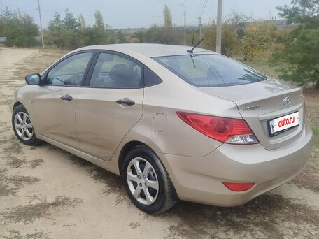 2011 Hyundai Solaris I, бежевый, 593000 рублей, вид 5