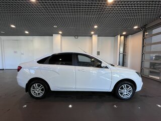 2021 Lada (ВАЗ) Vesta I, белый, 1190000 рублей, вид 2