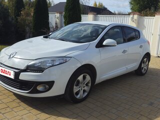 2013 Renault Megane III Рестайлинг, белый, 729000 рублей, вид 3