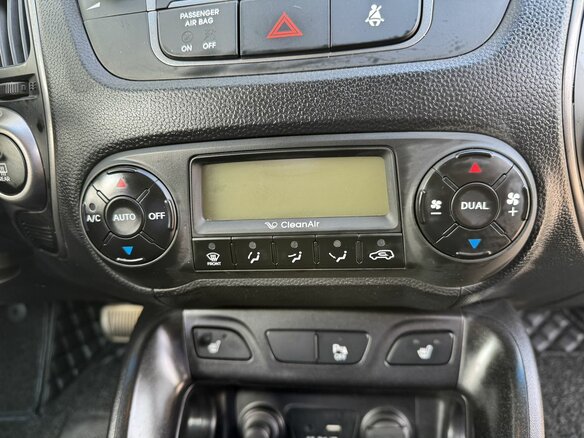 2015 Hyundai ix35 I Рестайлинг, серебристый, 1520000 рублей - вид 9