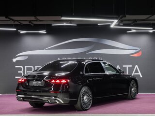 2026 Mercedes-Benz Maybach S-Класс 580 II (Z223) Рестайлинг, чёрный, 43900000 рублей, вид 5