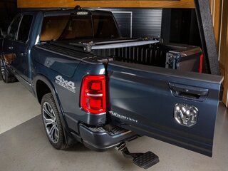 2026 Ram 1500 Crew Cab V Рестайлинг, синий, 12098000 рублей, вид 5