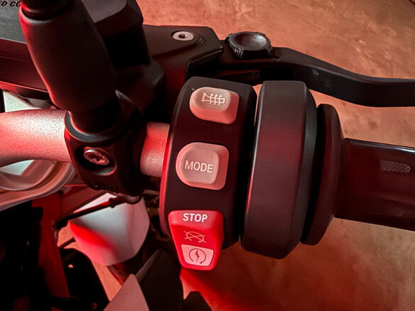 2016 BMW R 1200 R, белый, 840000 рублей - вид 12