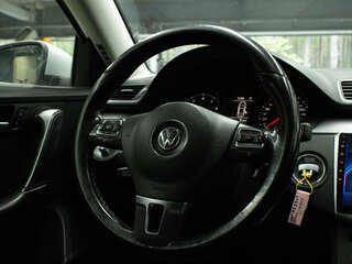 2014 Volkswagen Passat B7, серебристый, 979000 рублей, вид 5