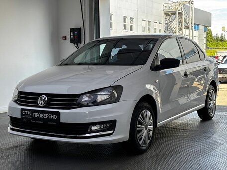 2019 Volkswagen Polo V Рестайлинг, белый, 905000 рублей, вид 1