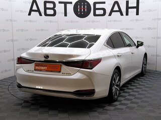 2019 Lexus ES 250 VII, белый, 3370000 рублей, вид 3