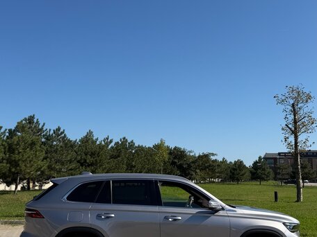 2023 Geely Monjaro I, серый, 2950000 рублей, вид 5