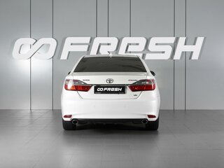 2016 Toyota Camry VII (XV50) Рестайлинг, белый, 2030000 рублей, вид 4
