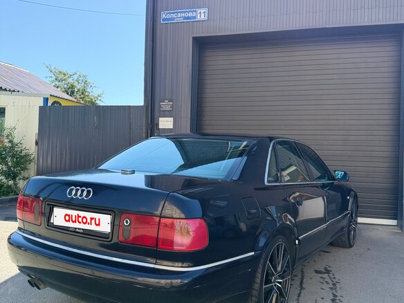 1999 Audi A8 I (D2) Рестайлинг, чёрный - вид 2