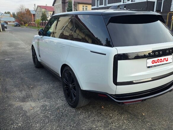 2022 Land Rover Range Rover P400 MHEV V, белый, 15500000 рублей - вид 5