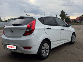 2013 Hyundai Solaris I, белый, 618000 рублей, вид 4